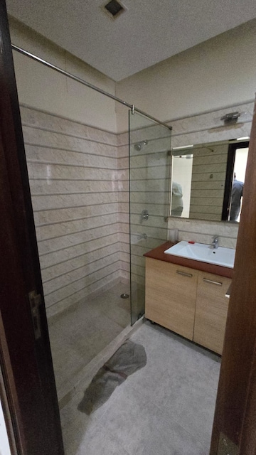 Attached Bathroom in 3 BHK Builder Floor at Gulmohar Park – for Rent