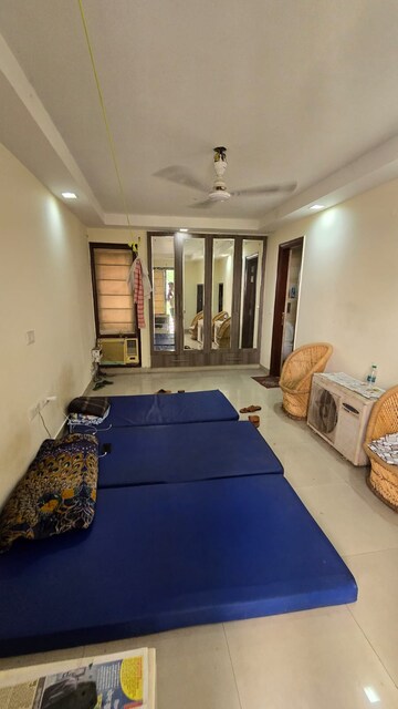 Room in 3 BHK Builder Floor at Gulmohar Park – for Rent