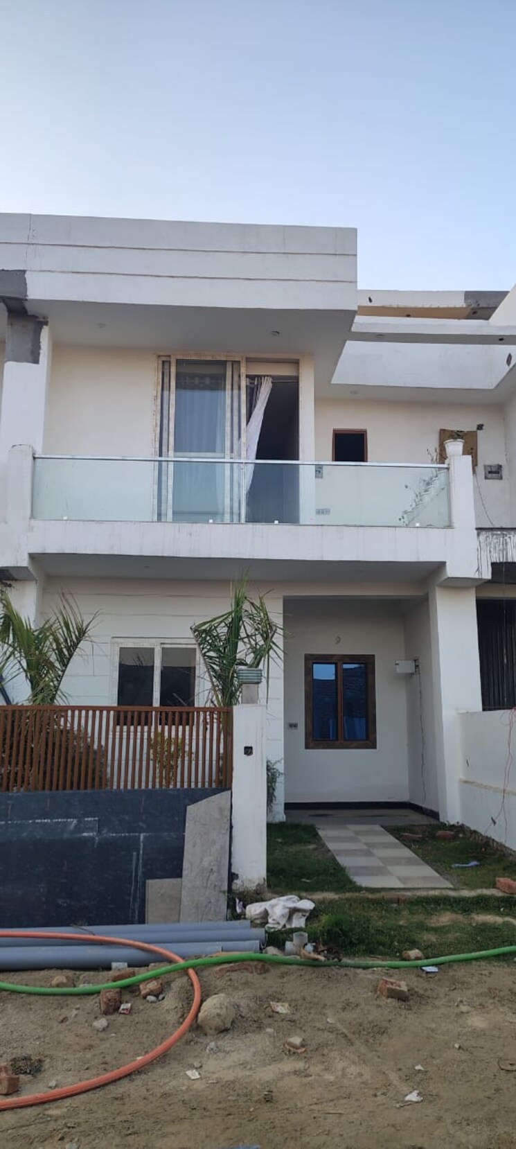 Exterior View, roza jalalpur 3 Bedroom 90 Sq.Yd. Villa In Roza Jalalpur Greater Noida 8504167