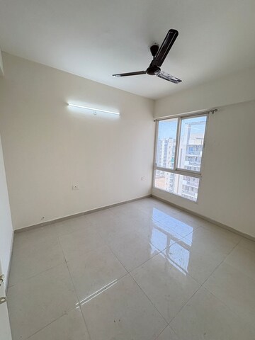 Room in 2 BHK Apartment at Signature The Millennia 2, Sector 37d – for Rent