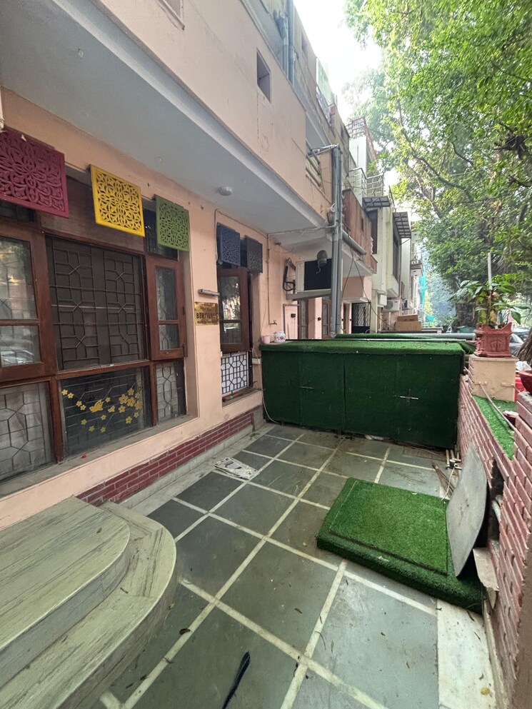 Balcony, dlf city phase 3 2 Bedroom 150 Sq.Yd. Builder Floor In Dlf City Phase 3 Gurgaon 8504234