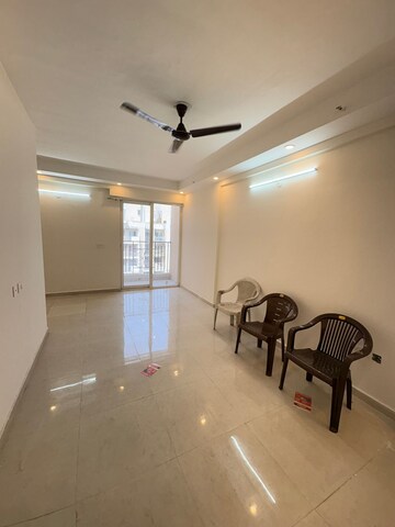 Room in 2 BHK Apartment at Signature The Millennia 2, Sector 37d – for Rent