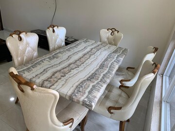 Living Room in 2 BHK Apartment at Andheri West – for Rent