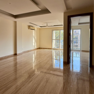 Room in 3 BHK Builder Floor at Greater Kailash I – for Rent