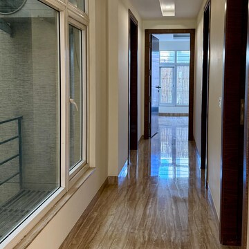 Room in 3 BHK Builder Floor at Greater Kailash I – for Rent