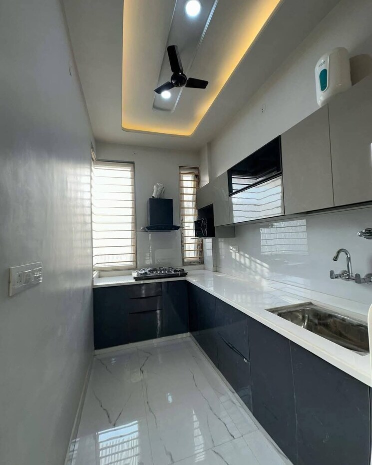 Kitchen, emaar-the-palm-drive-the-sky-terraces 4 Bedroom 3625 Sq.Ft. Apartment In Sector 66 Gurgaon 8504219