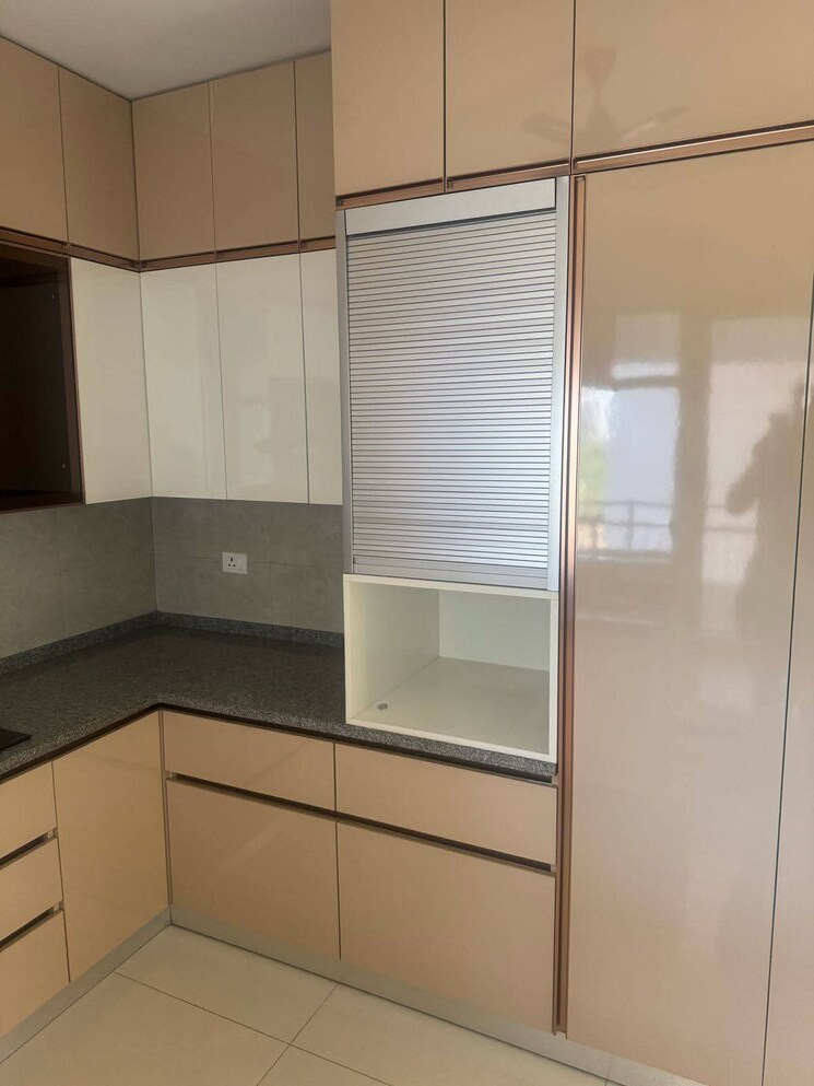 Kitchen, shapoorji-pallonji-joyville-phase-3 3 Bedroom 1852 Sq.Ft. Apartment In Sector 102 Gurgaon 8504247