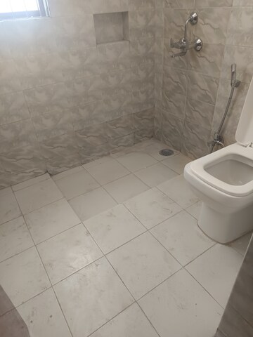 Attached Bathroom in 4 BHK Builder Floor at Ansal Sushant Lok I, Sector 43 – for Rent