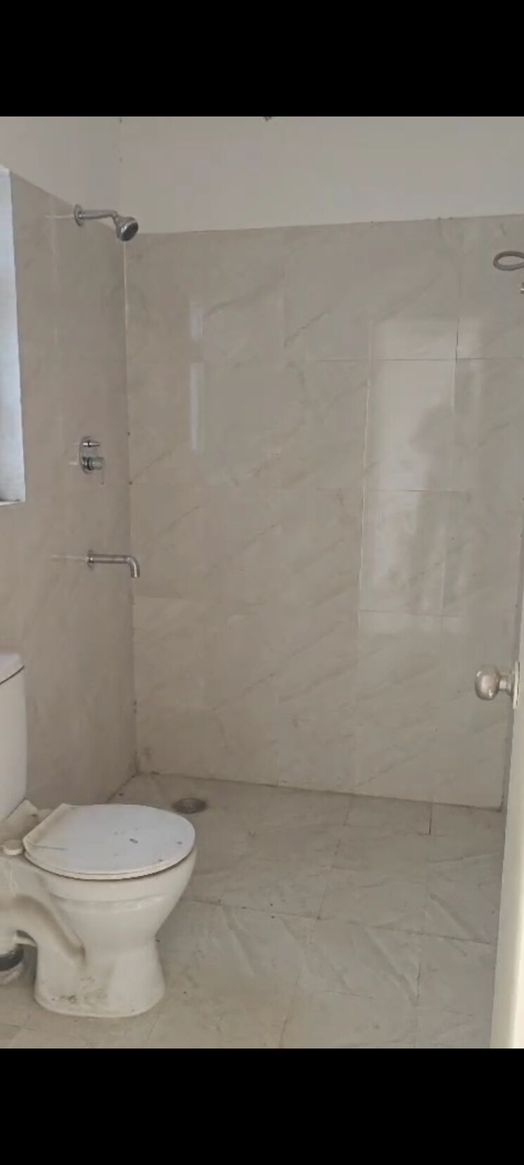Bathroom, puri-aman-vilas 3.5 Bedroom 1670 Sq.Ft. Apartment In Sector 89 Faridabad 8504256