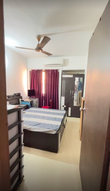 Room in 1 BHK Apartment at Jahangirabad – for Sale