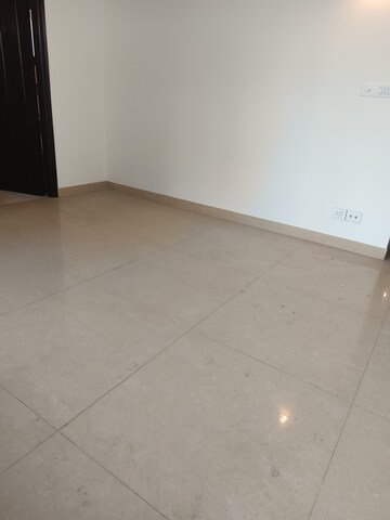 Room in 2 BHK Builder Floor at Bestech Chambers, Sushant Lok I – for Rent