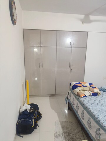 Room in 2 BHK Apartment at Puranik Rumah Bali, Ghodbunder Road – for Rent