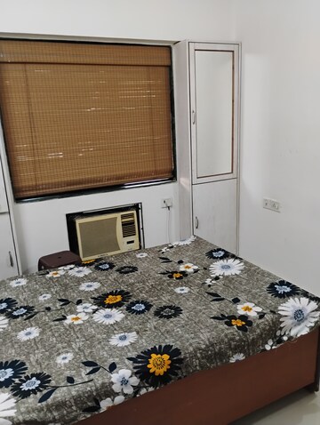Room in 2 BHK Apartment at Puranik Rumah Bali, Ghodbunder Road – for Rent