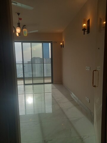 Room in 2.5 BHK Apartment at M3M Sky City, Sector 65 – for Sale