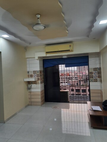 Room in 1 BHK Apartment at Galaxy Classique, Goregaon West – for Rent