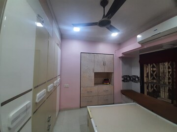 Room in 1 BHK Apartment at Galaxy Classique, Goregaon West – for Rent