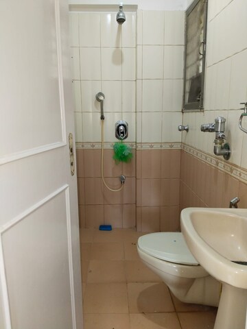 Bathroom in 2.5 BHK Apartment at Evershine Crown, Kandivali East – for Sale