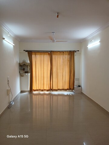 2.5 BHK Apartment For Sale in Evershine Crown, Kandivali East