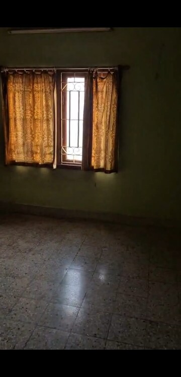 Room in 2 BHK Apartment at Dum Dum – for Sale