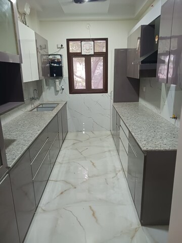 Kitchen in 4 BHK Builder Floor at Sector 43 – for Rent