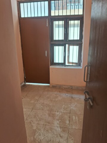 Room in 1 BHK Apartment at Sector 16a – for Sale