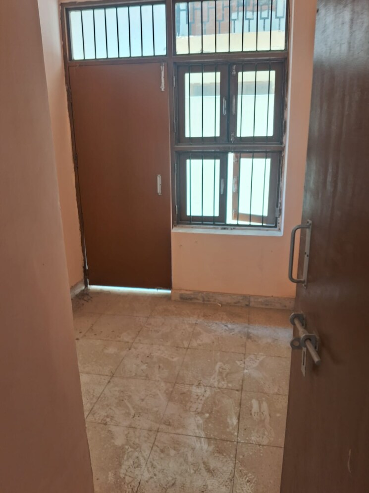 Room, sector 16 a 1 Bedroom 540 Sq.Ft. Apartment In Sector 16 A Faridabad 8504665