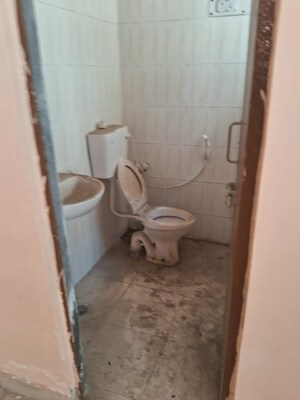 Bathroom in 1 BHK Apartment at Sector 16 A – for Sale