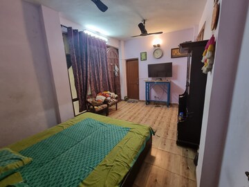 Room in 3.5 BHK Independent House at Vasant Kunj – for Sale