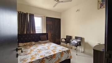 Room in 2 BHK Apartment at Puranik Rumah Bali, Ghodbunder Road – for Rent