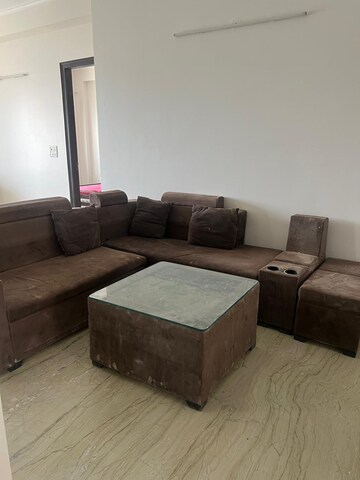 Living Room in 3 BHK Builder Floor at DLF City Phase V, Dlf Phase V – for Rent