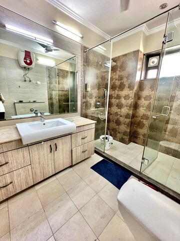 Bathroom in 5 BHK Villa at Vipul World Floors, Sector 48 – for Rent
