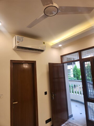  3.5 BHK Apartment at Medinova Apartment, Sector 56 – for Rent