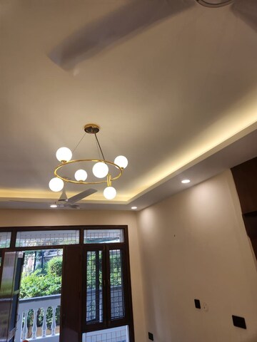 Room in 3.5 BHK Apartment at Medinova Apartment, Sector 56 – for Rent