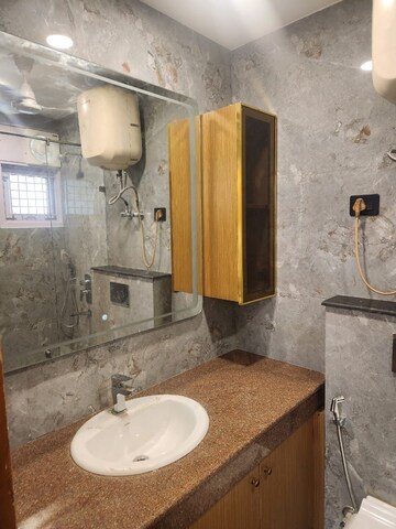 Attached Bathroom in 3.5 BHK Apartment at Medinova Apartment, Sector 56 – for Rent