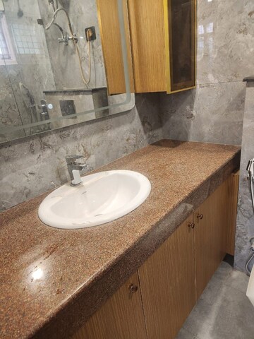Attached Bathroom in 3.5 BHK Apartment at Medinova Apartment, Sector 56 – for Rent