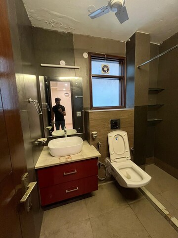 Master Bedroom in 3 BHK Builder Floor at Navjeevan Vihar – for Rent