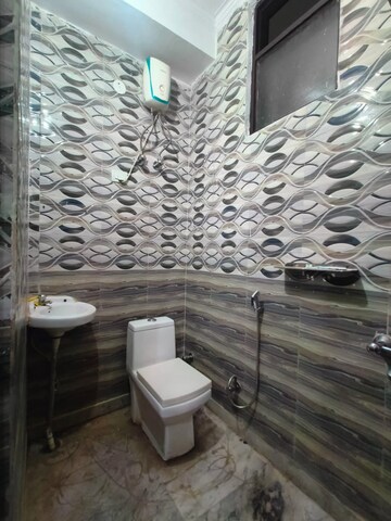 Attached Bathroom in 2 BHK Apartment at SPL Homes 5, Sector 46 – for Rent