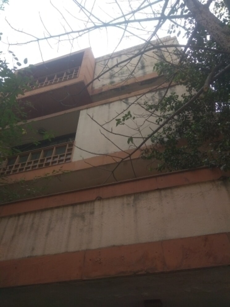 Master Bedroom, new friends colony 6 Bedroom 500 Sq.Yd. Independent House In New Friends Colony Delhi 8505003