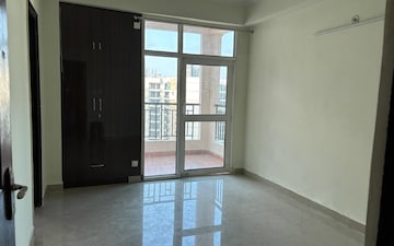 3 BHK Apartment For Rent in Galaxy North Avenue ll, Gaur City 2