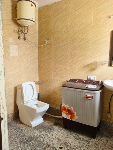 Master Bedroom in 2 BHK Builder Floor at Saket – for Rent