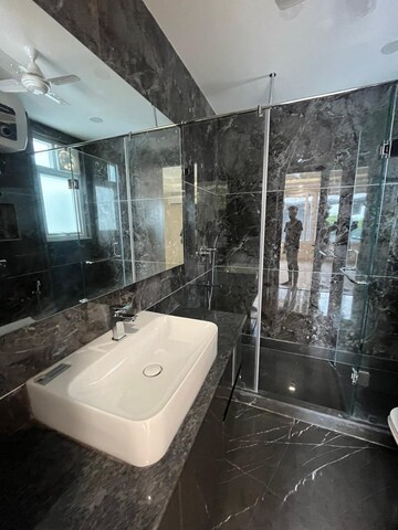 Master Bedroom in 3 BHK Builder Floor at Saket – for Rent