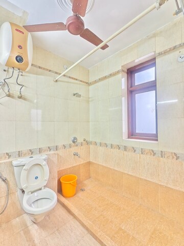 Attached Bathroom in 3 BHK Builder Floor at Dlf Phase I – for Rent