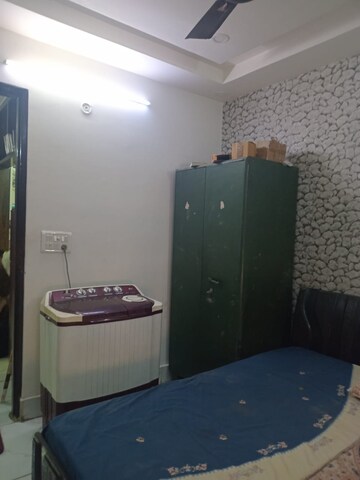 Master Bedroom in 2.5 BHK Builder Floor at Mansa Ram Park – for Rent