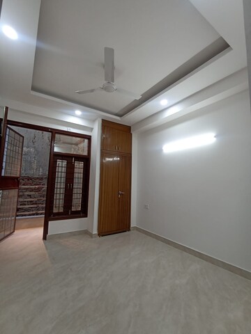 Master Bedroom in 1 BHK Builder Floor at Saket – for Rent