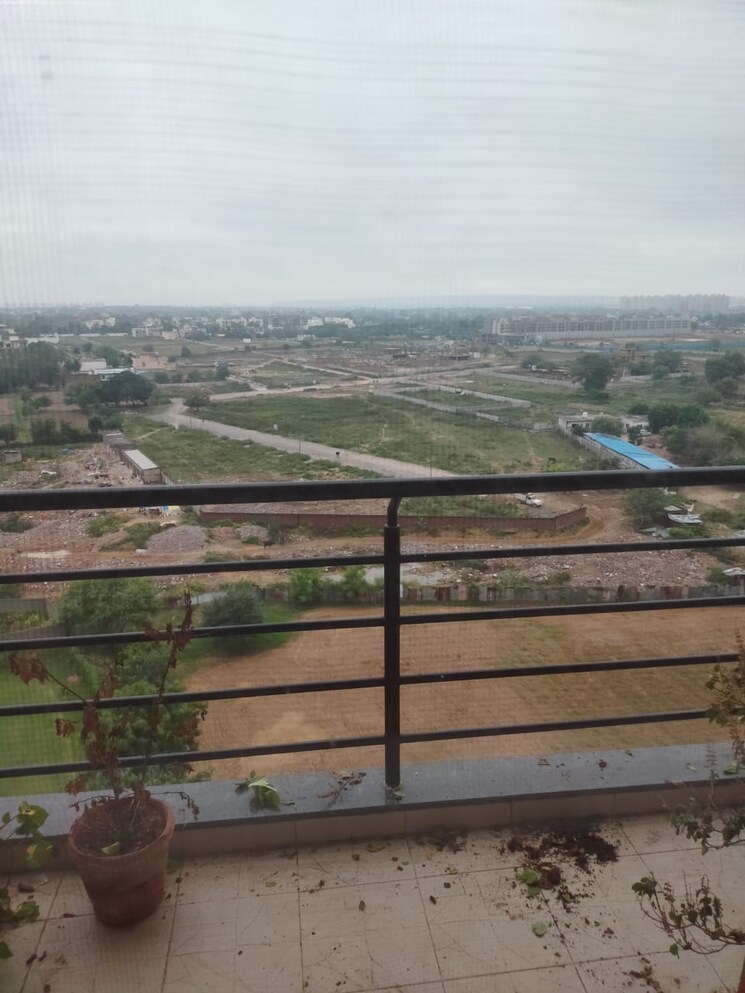 Master Bedroom, dhoot-time-residency 2 Bedroom 1100 Sq.Ft. Apartment In Sector 63 Gurgaon 8505252