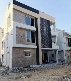 Master Bedroom in 4 BHK Villa at Sri Aditya Squares Ornate, Peeranchuruvu – for Sale