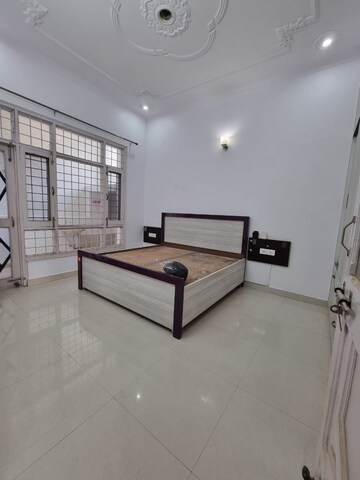 Master Bedroom in 3 BHK Independent House at Vasant Vihar – for Rent