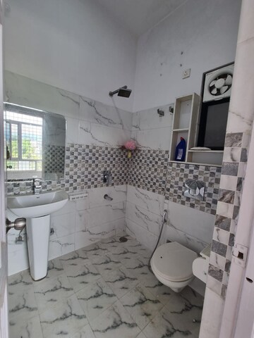 Master Bedroom in 3 BHK Independent House at Vasant Vihar – for Rent