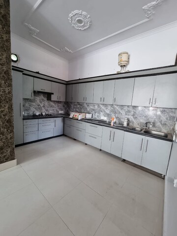 Master Bedroom in 3 BHK Independent House at Vasant Vihar – for Rent