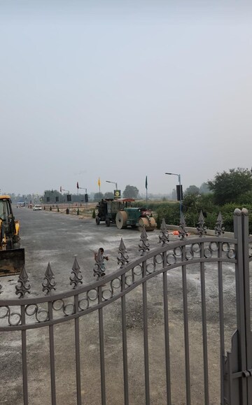  Plot – Exterior View View at Gosainganj - for Sale
